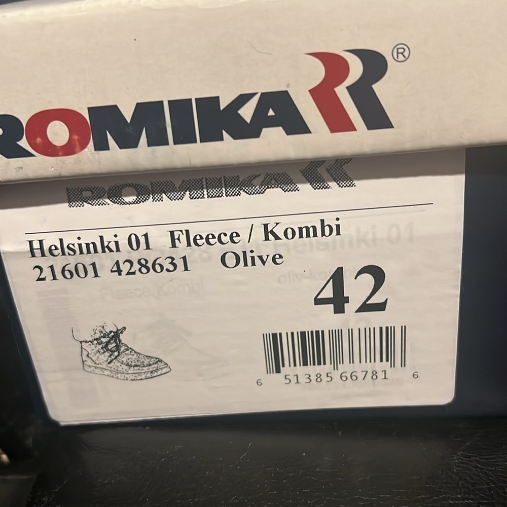 Tomika Green and White Winter Boots with Fluffy Lining Waterproof UK 42 - Picture 3 of 4